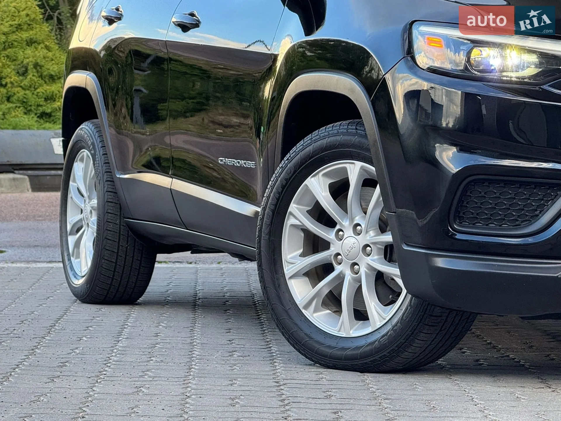 2020 Jeep Cherokee - мініатюра 25