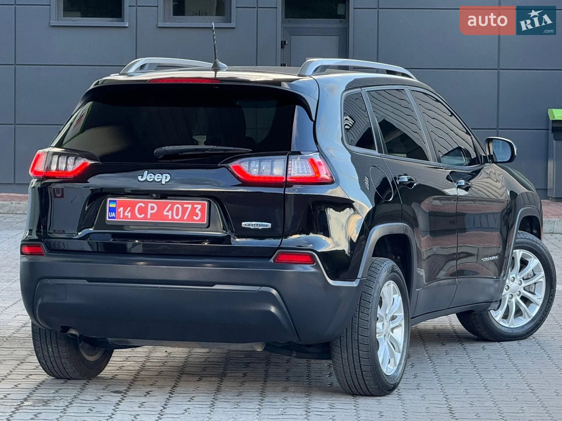 2020 Jeep Cherokee - мініатюра 31