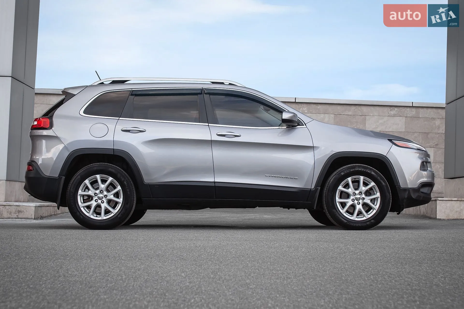 2014 Jeep Cherokee - мініатюра 2