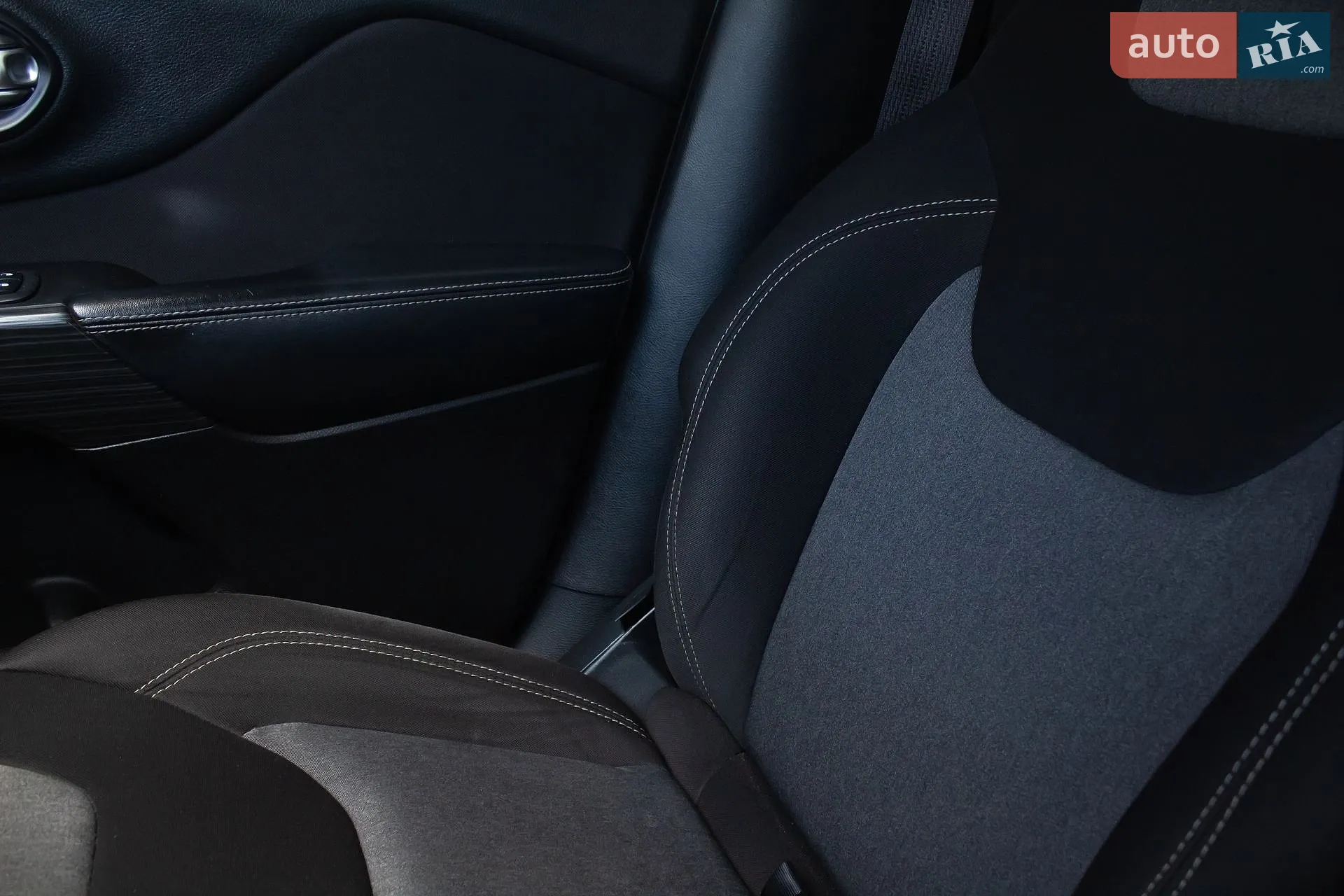 2014 Jeep Cherokee - мініатюра 34