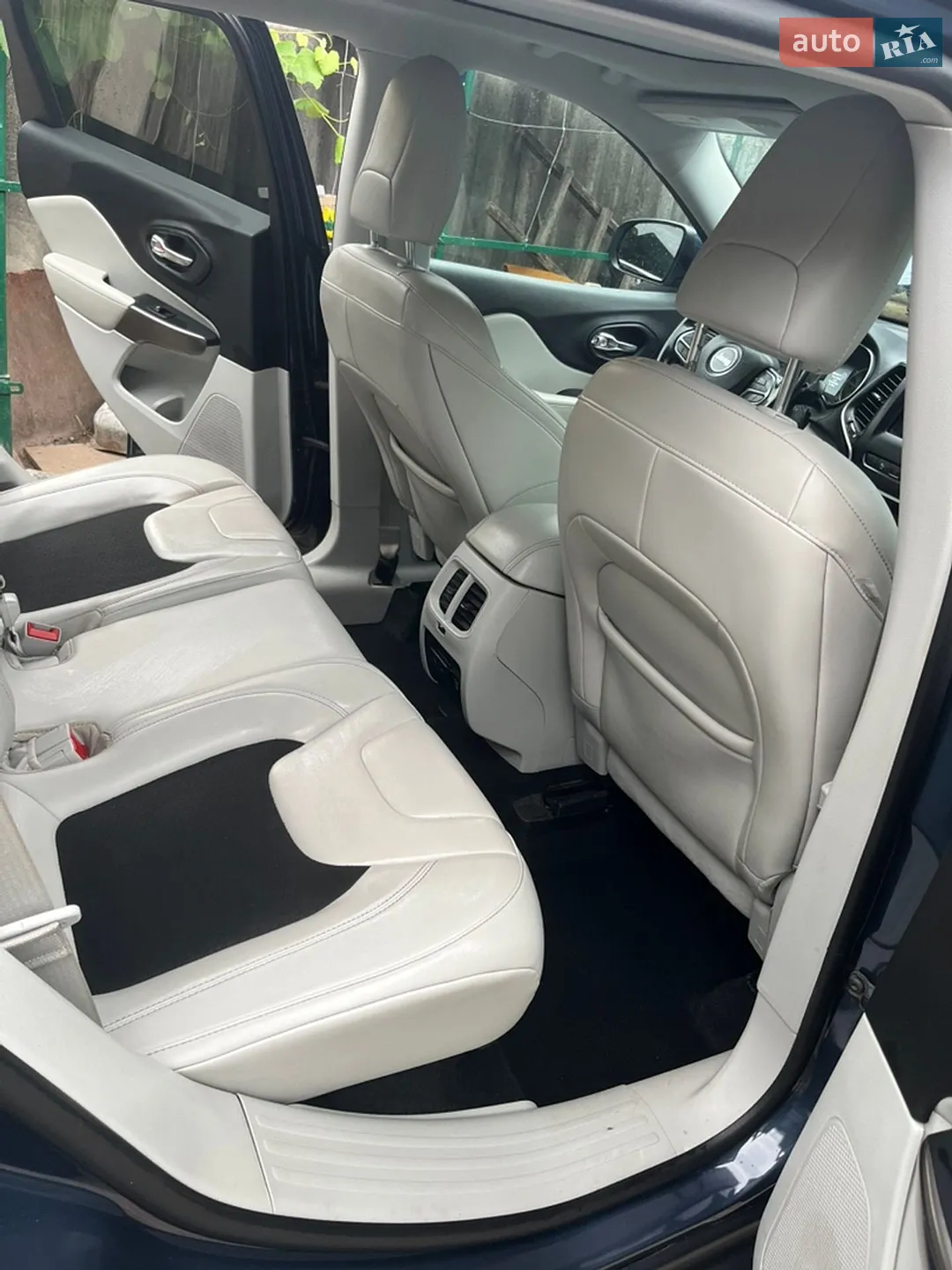 2019 Jeep Cherokee - мініатюра 3
