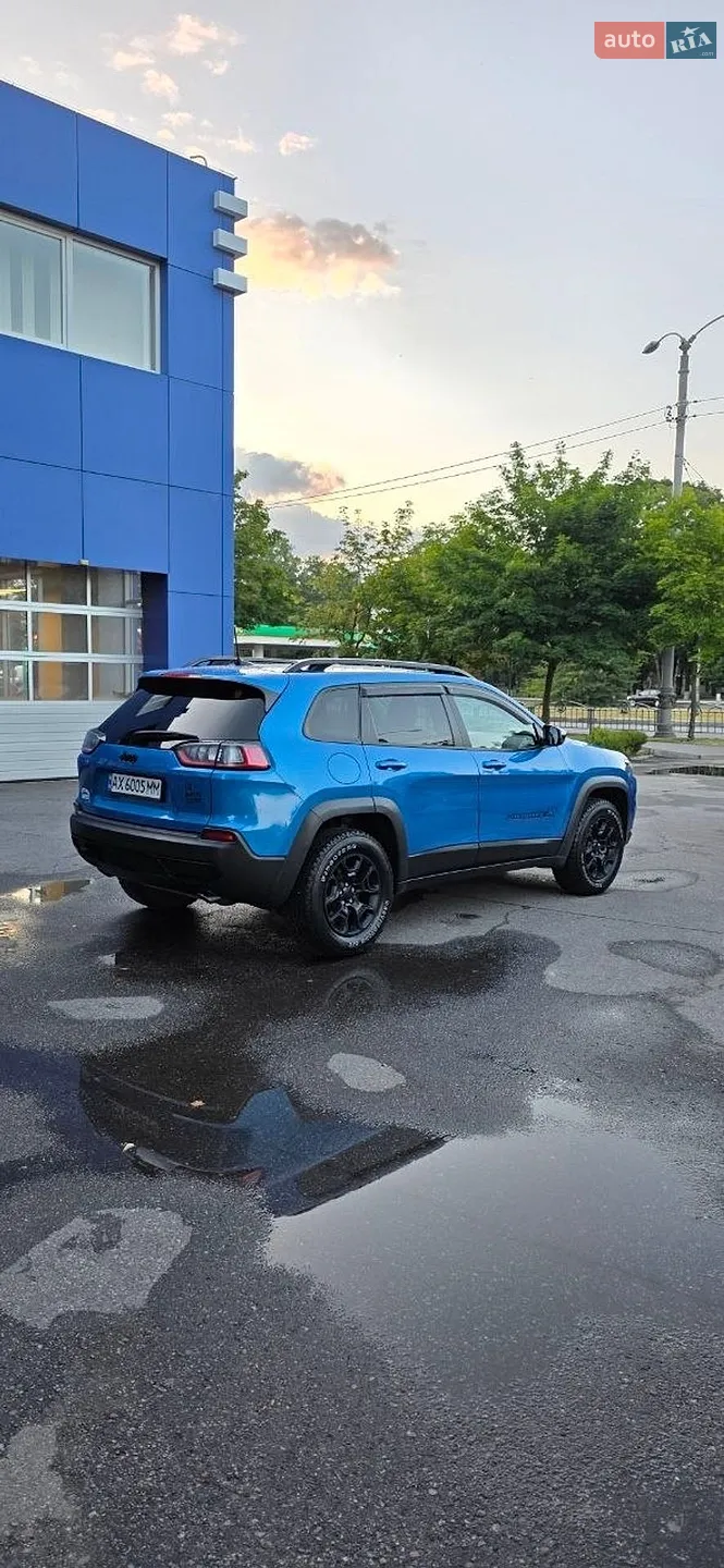 2022 Jeep Cherokee - мініатюра 2