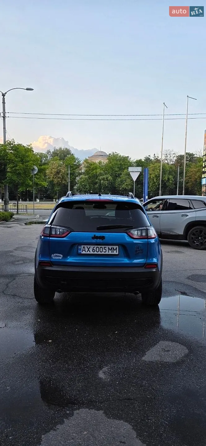 2022 Jeep Cherokee - мініатюра 5