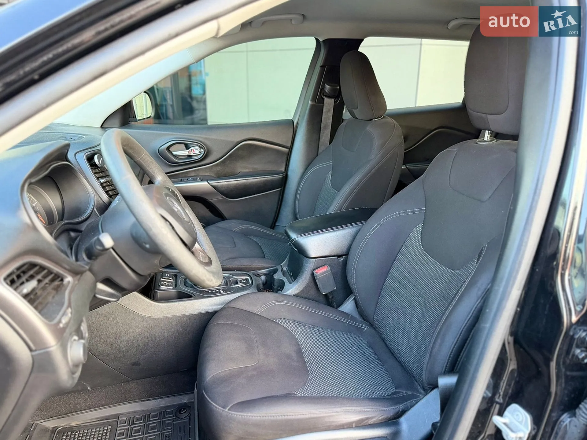 2019 Jeep Cherokee - мініатюра 17