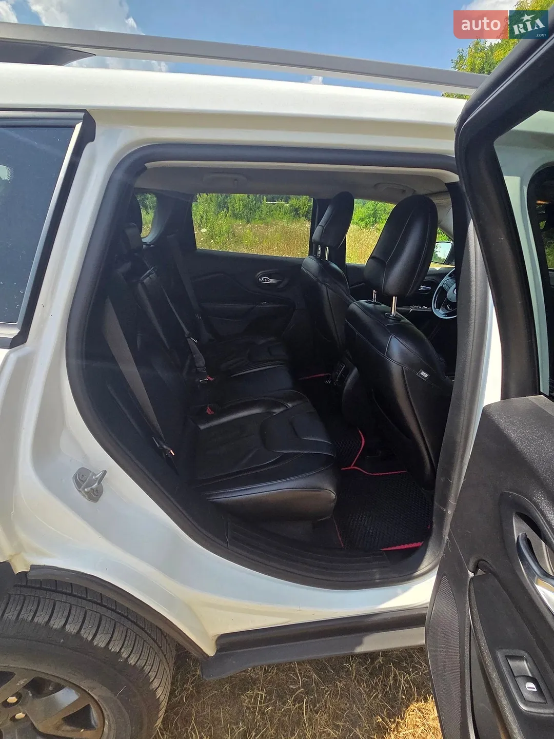 2019 Jeep Cherokee - мініатюра 13