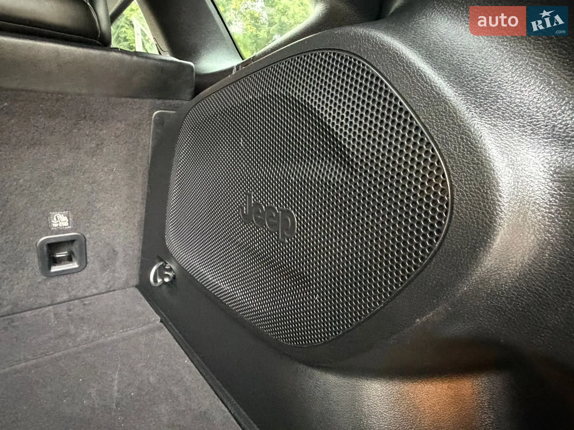 2022 Jeep Cherokee - мініатюра 20