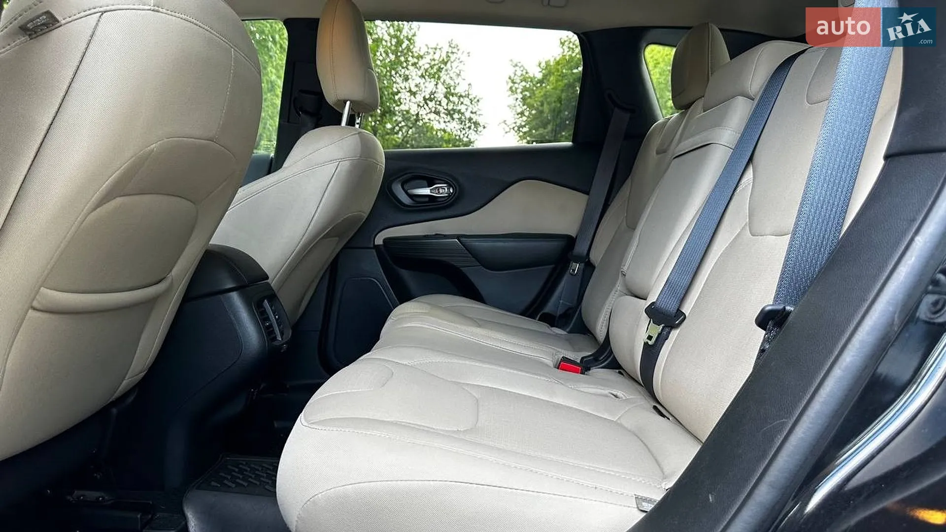 2016 Jeep Cherokee - мініатюра 24