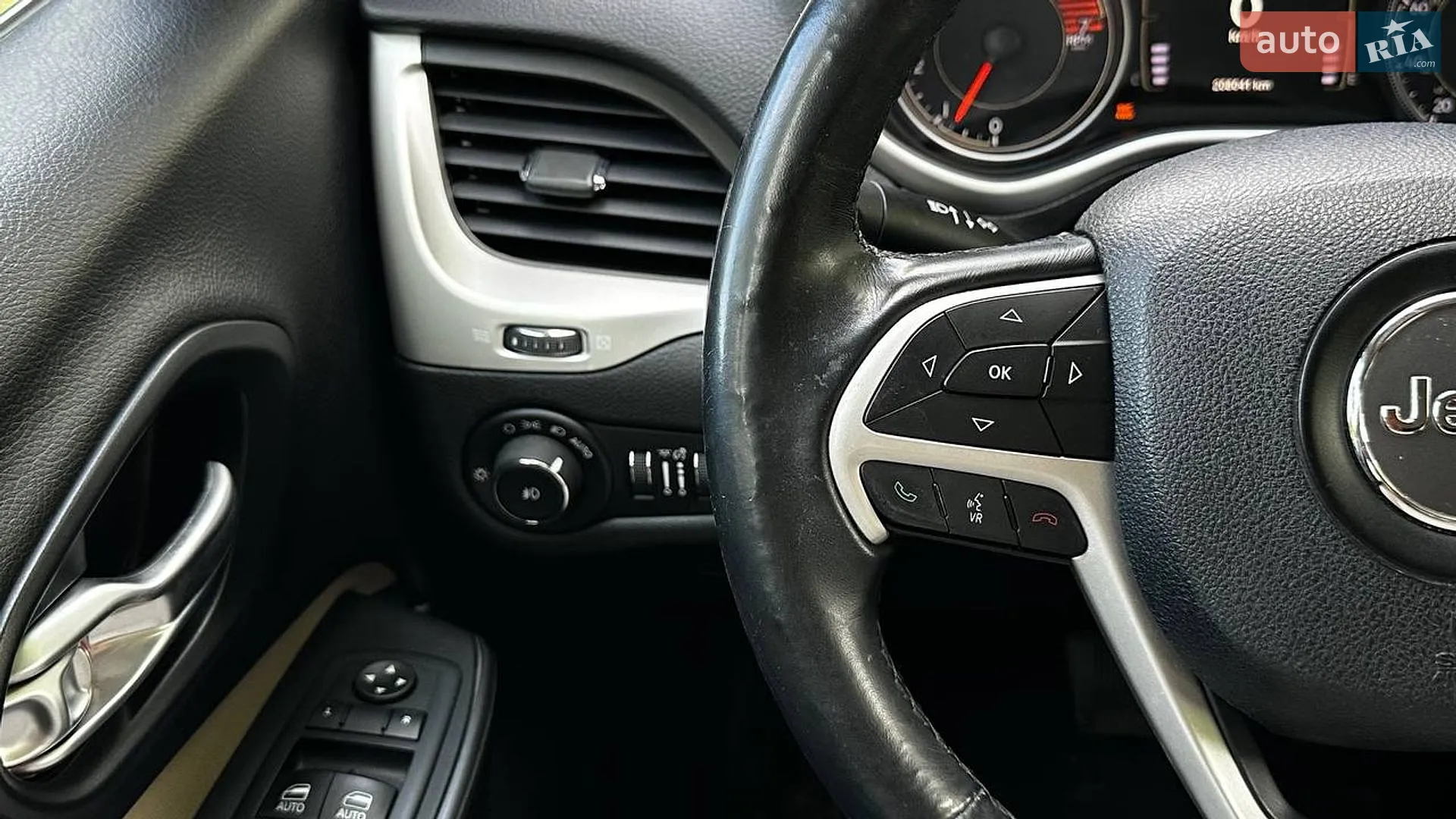 2016 Jeep Cherokee - мініатюра 13