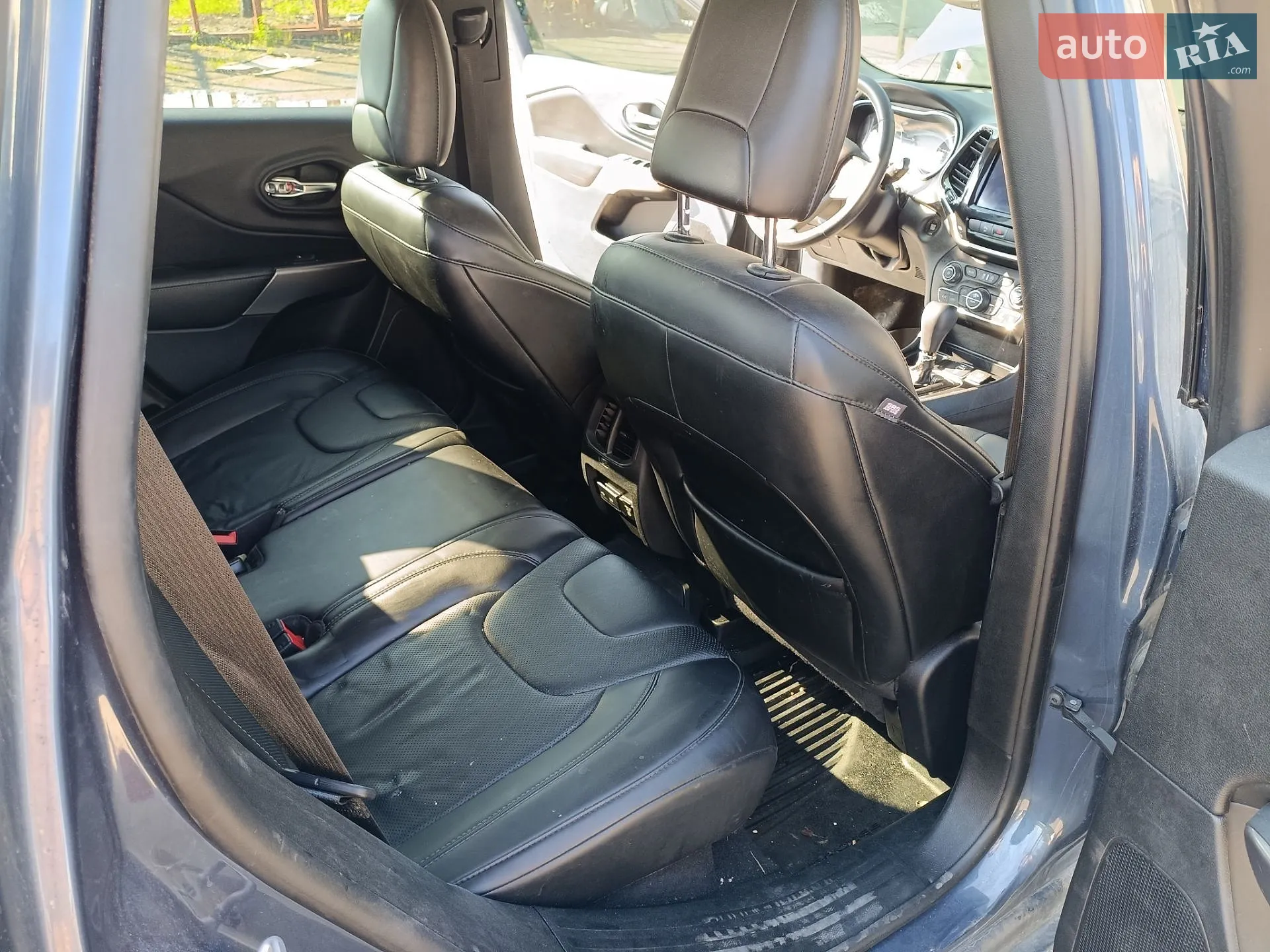 2019 Jeep Cherokee - мініатюра 12