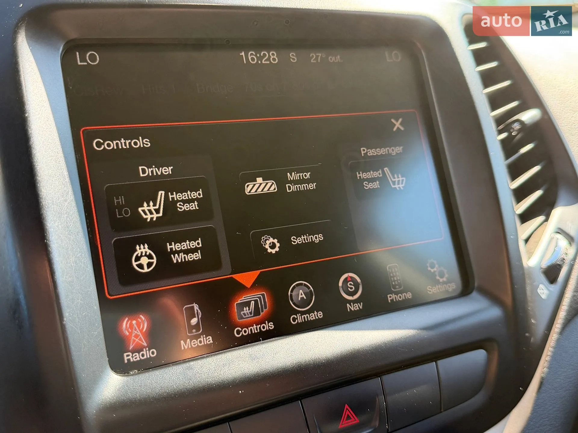 2014 Jeep Cherokee - мініатюра 27