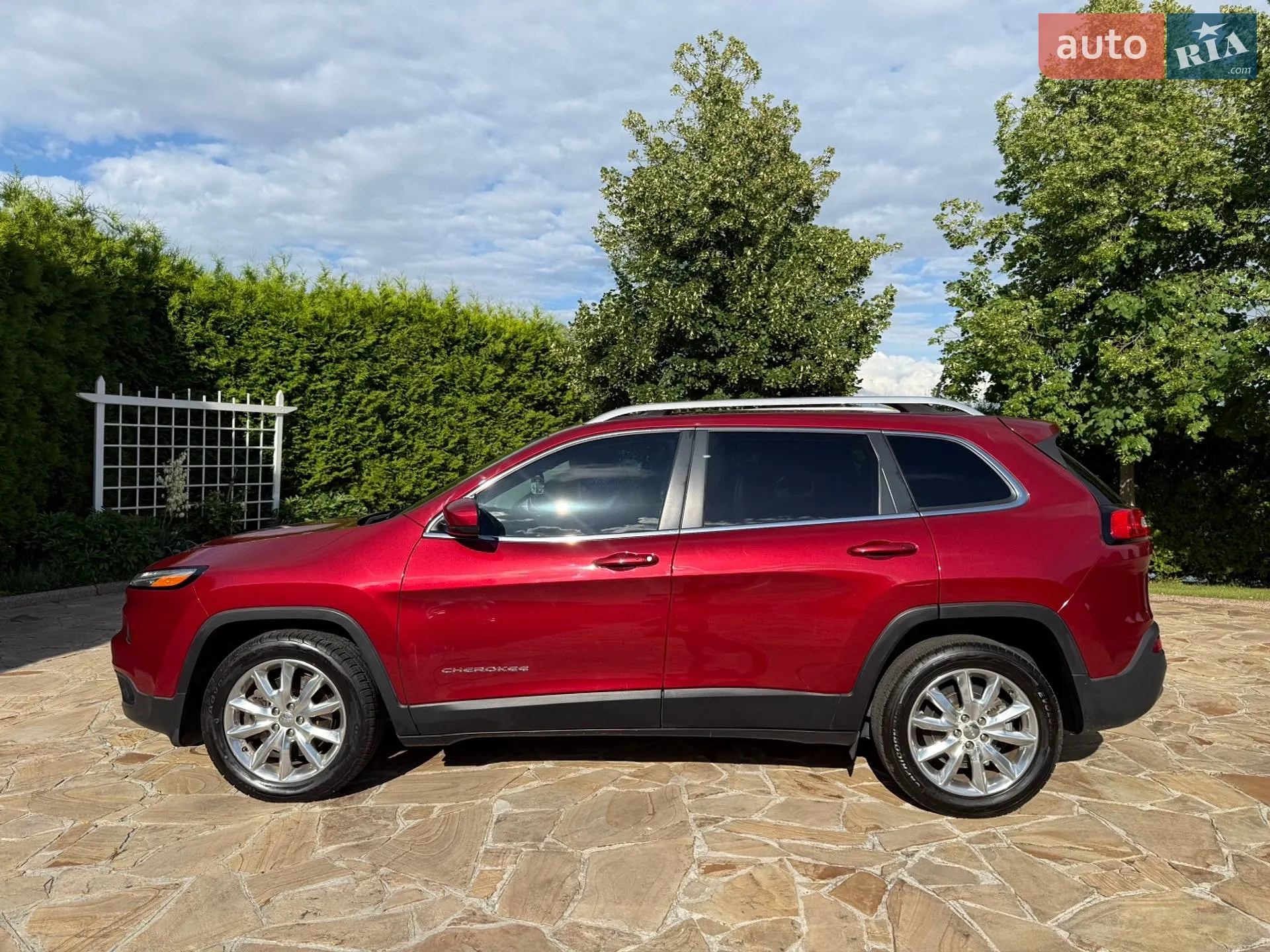 2016 Jeep Cherokee - мініатюра 2