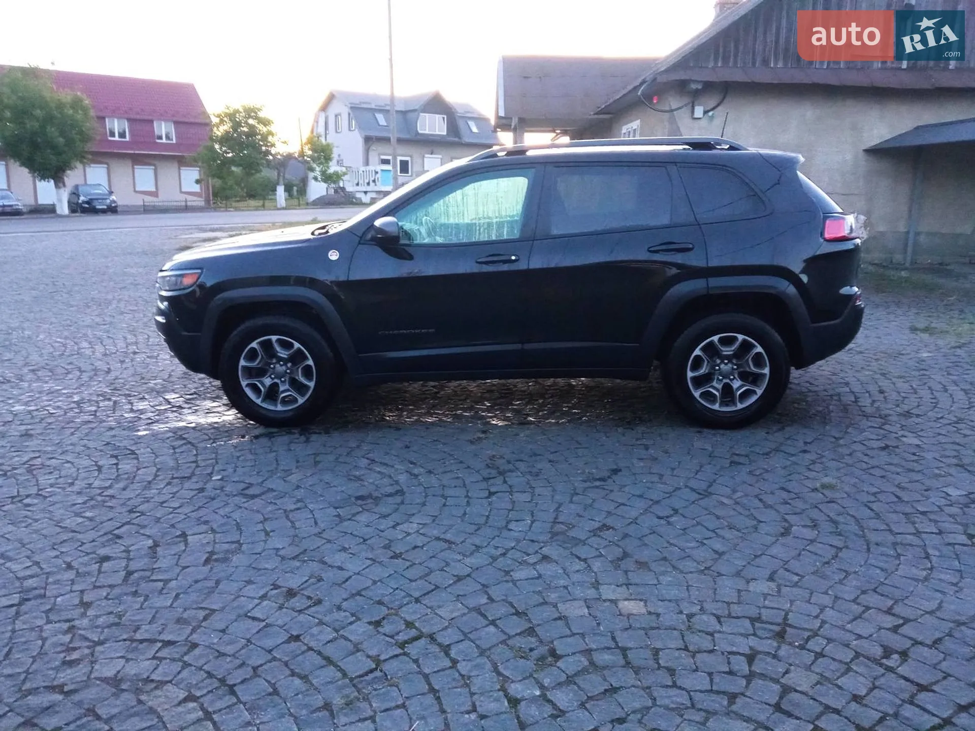 2019 Jeep Cherokee - мініатюра 14