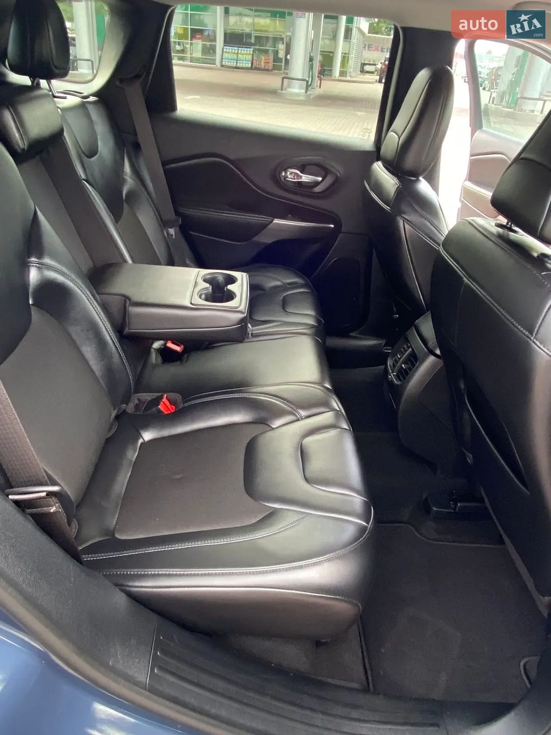 2019 Jeep Cherokee - мініатюра 13
