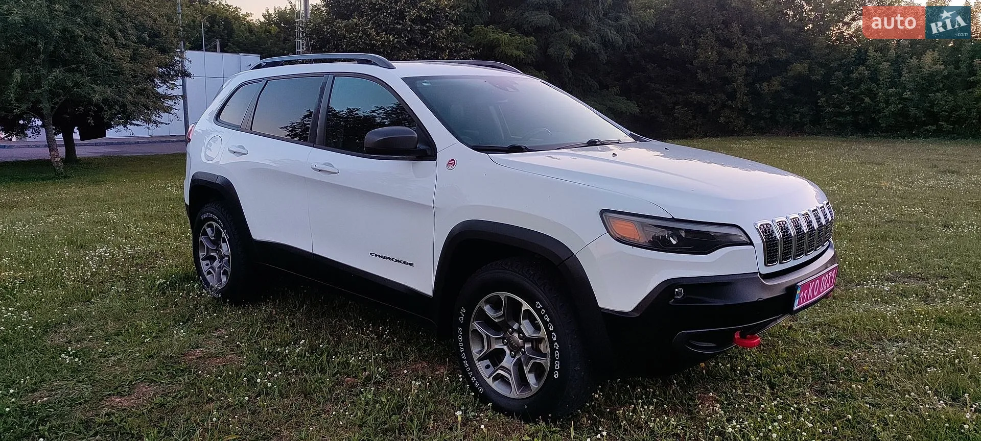 2020 Jeep Cherokee - фото 1