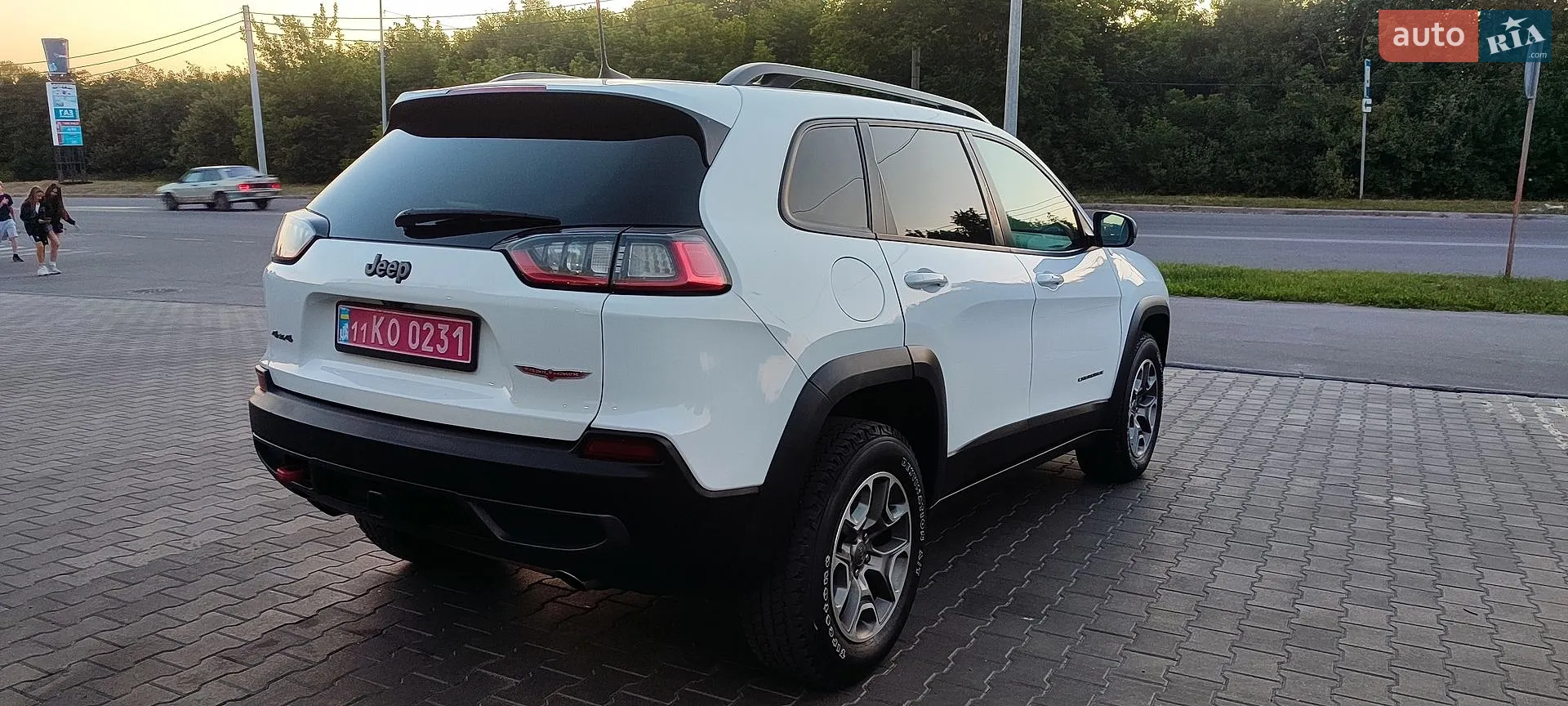 2020 Jeep Cherokee - мініатюра 29