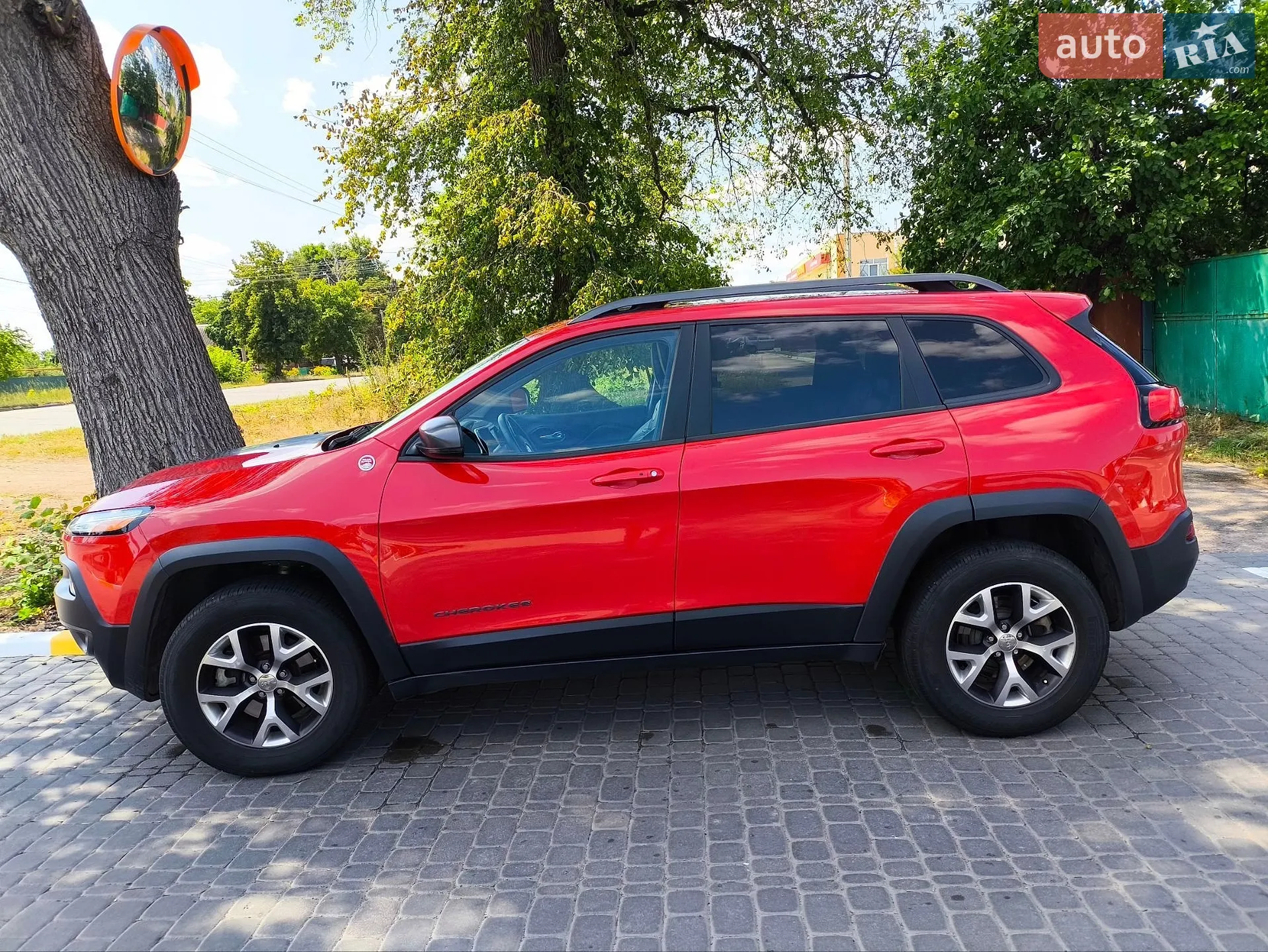 2016 Jeep Cherokee - мініатюра 26