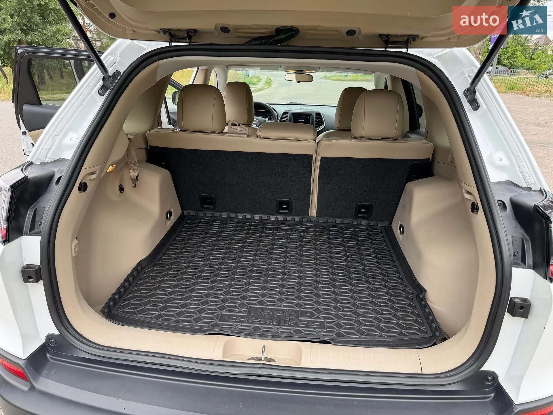 2018 Jeep Cherokee - мініатюра 9