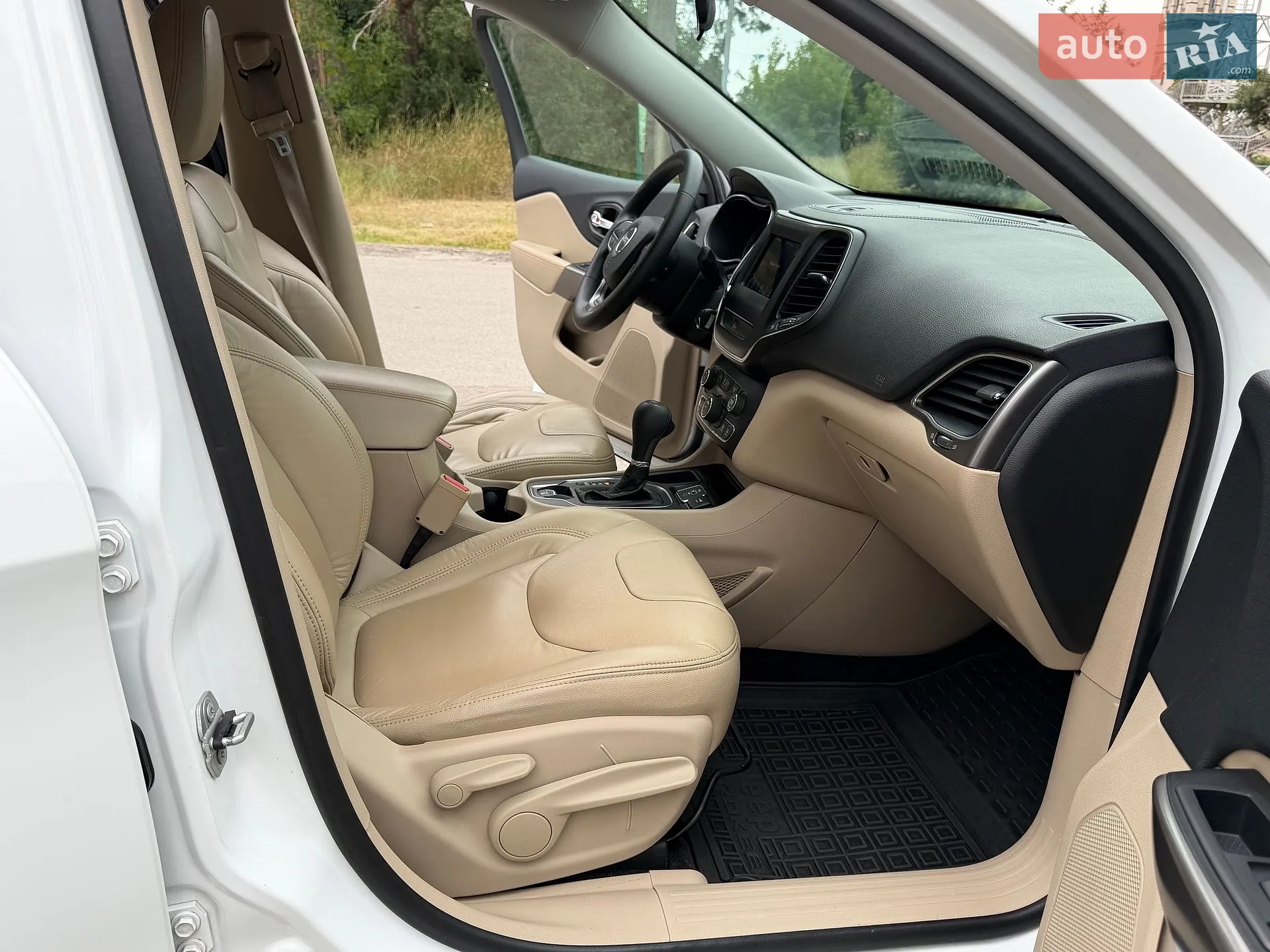 2018 Jeep Cherokee - мініатюра 18