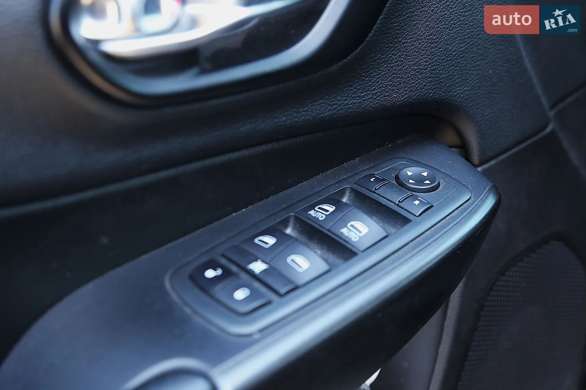 2020 Jeep Cherokee - мініатюра 24