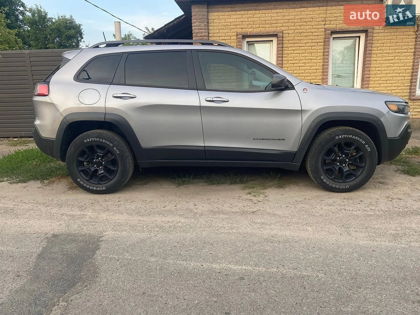 2021 Jeep Cherokee - мініатюра 4