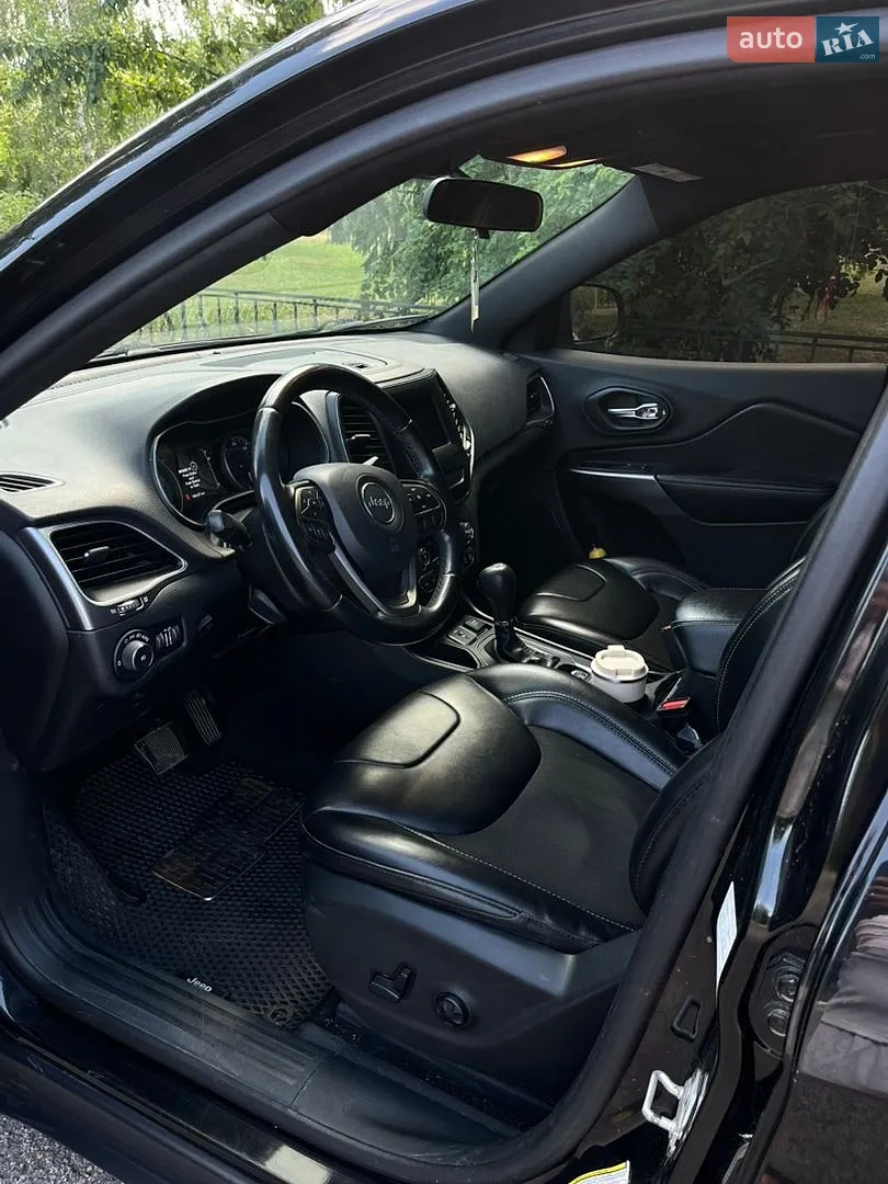 2019 Jeep Cherokee - мініатюра 19