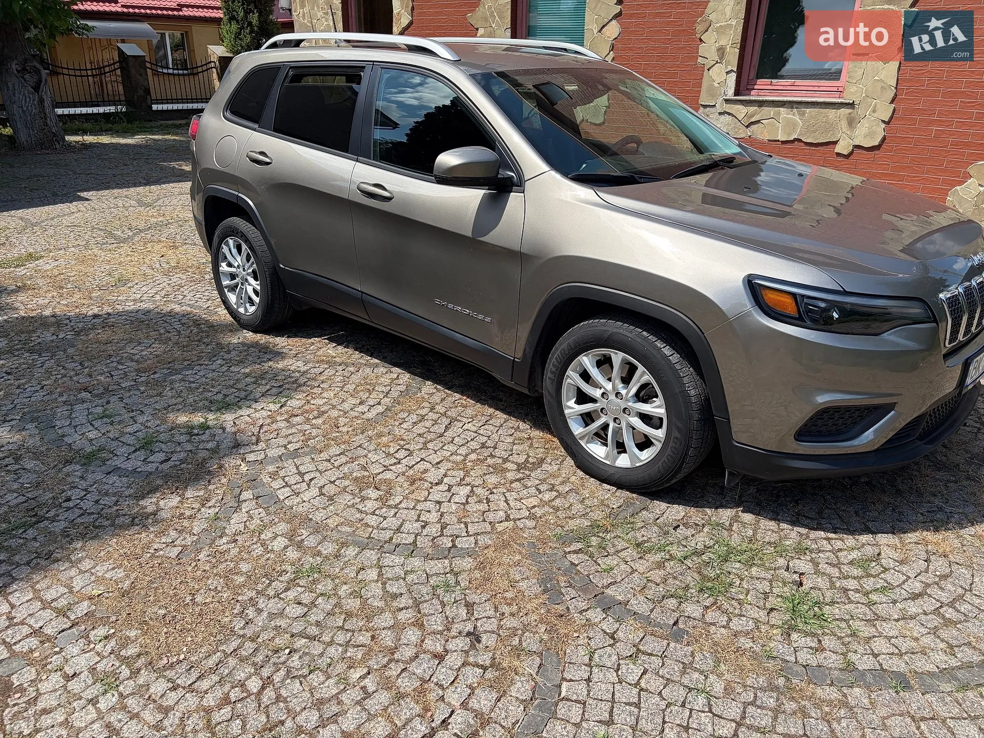 2020 Jeep Cherokee - мініатюра 4