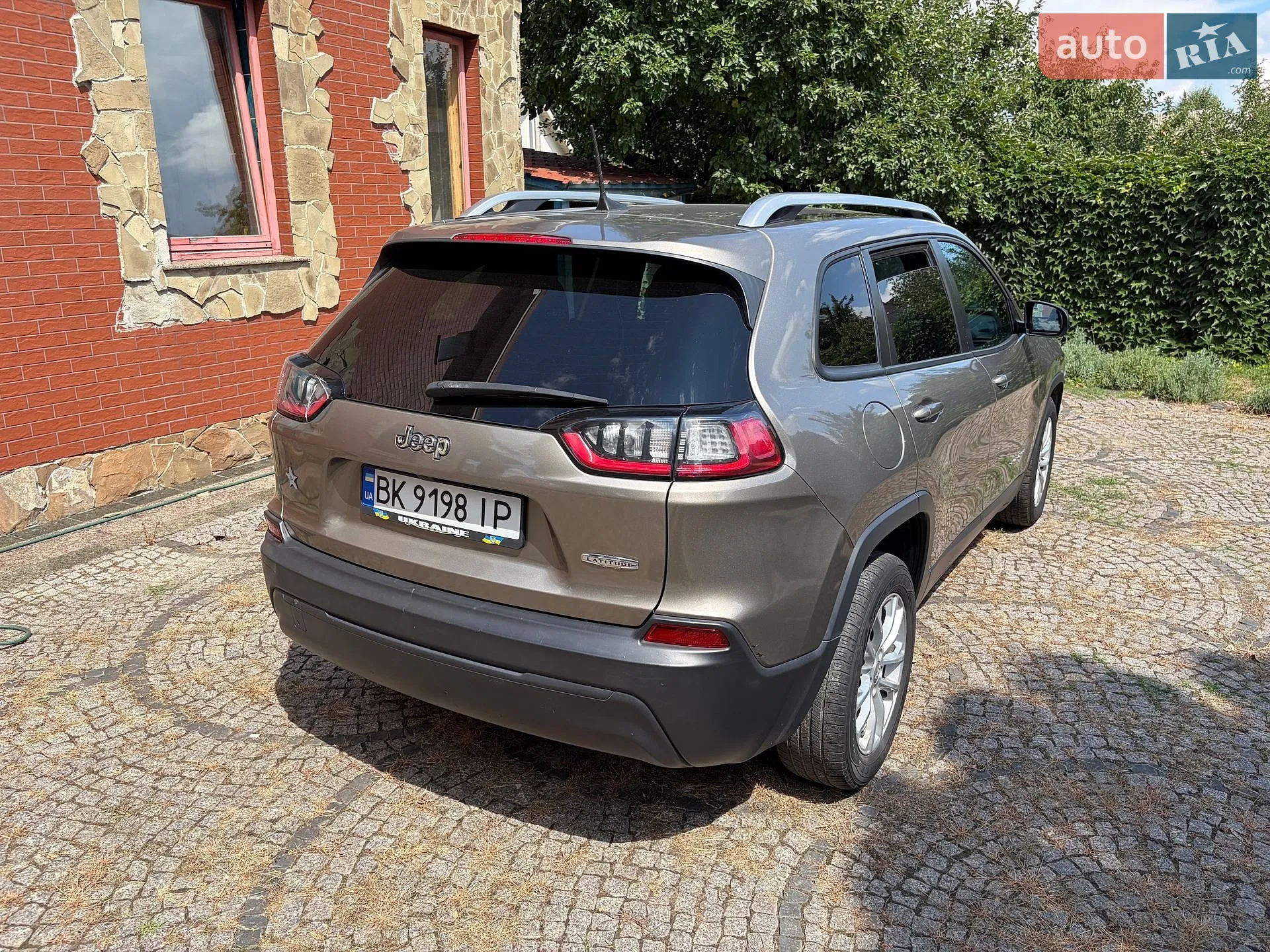 2020 Jeep Cherokee - мініатюра 8