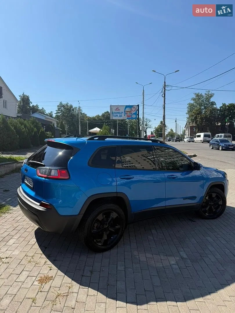 Jeep Cherokee 2019 VIN 1C4PJMLBXLD536919 фото оголошення 5 з 31