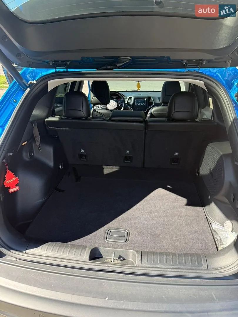 Jeep Cherokee 2019 VIN 1C4PJMLBXLD536919 фото оголошення 14 з 31