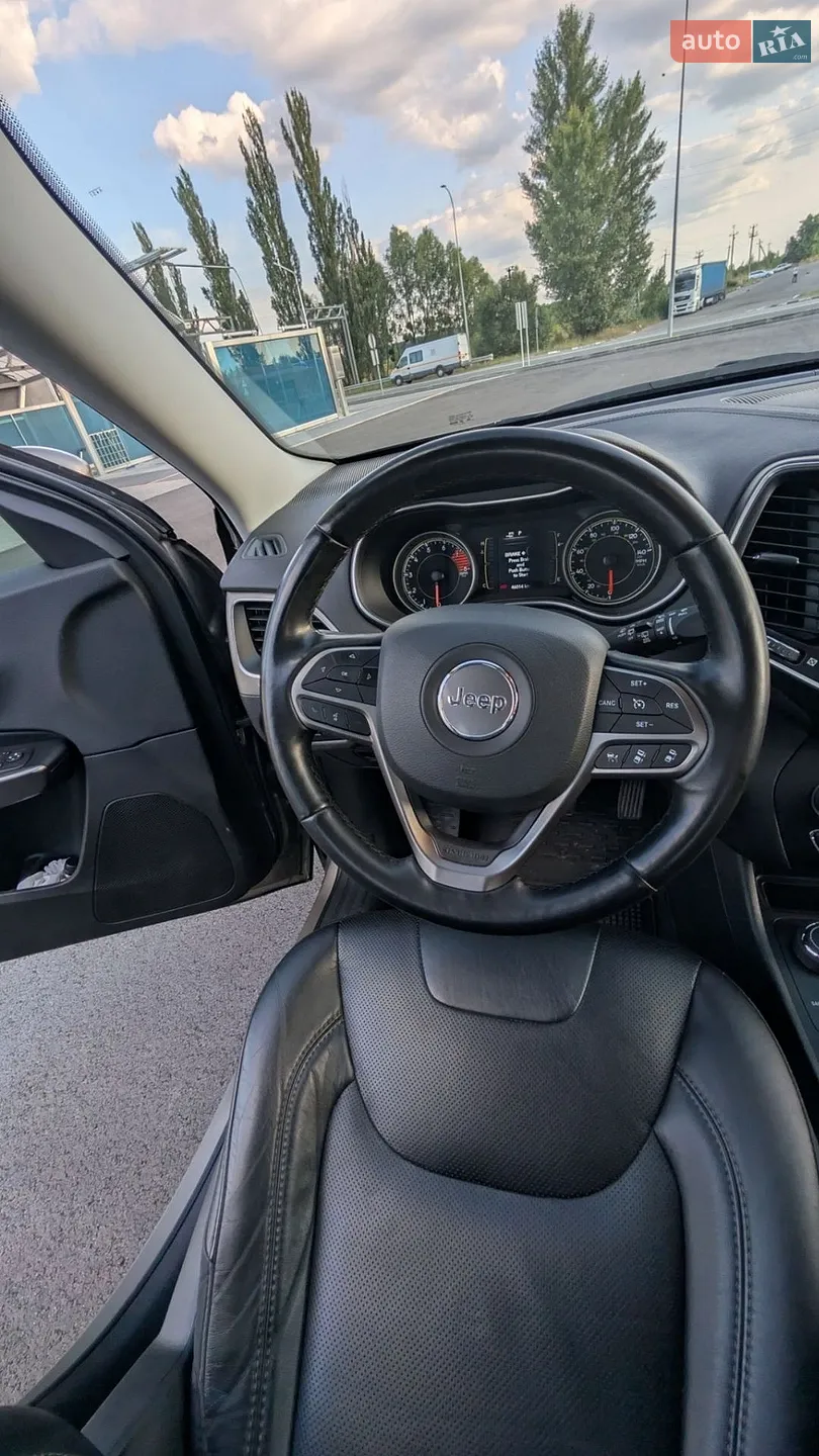 2020 Jeep Cherokee - мініатюра 9