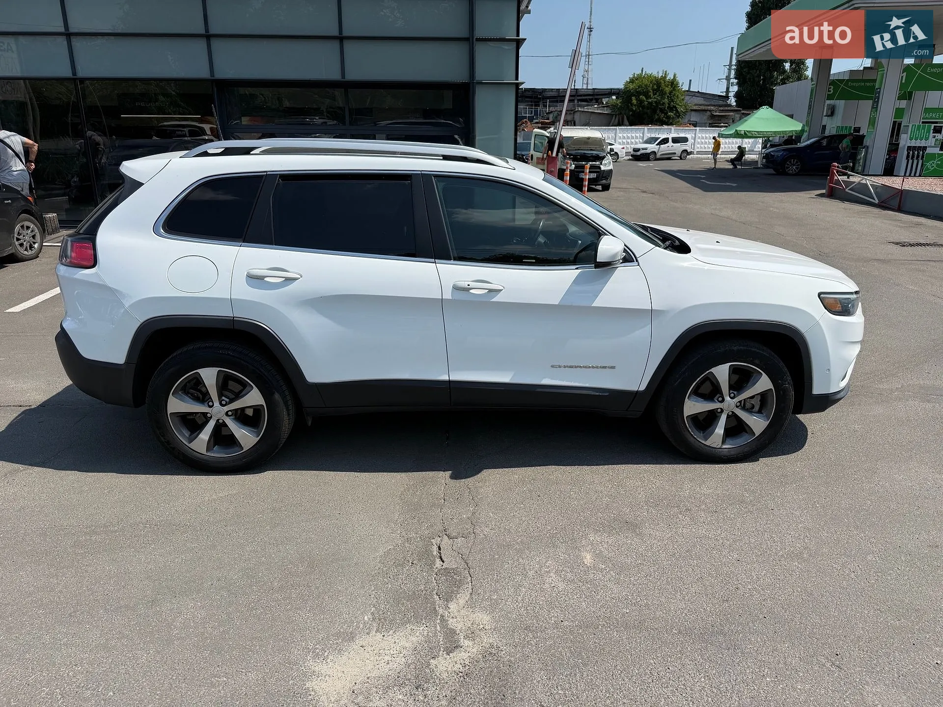 2021 Jeep Cherokee - мініатюра 4