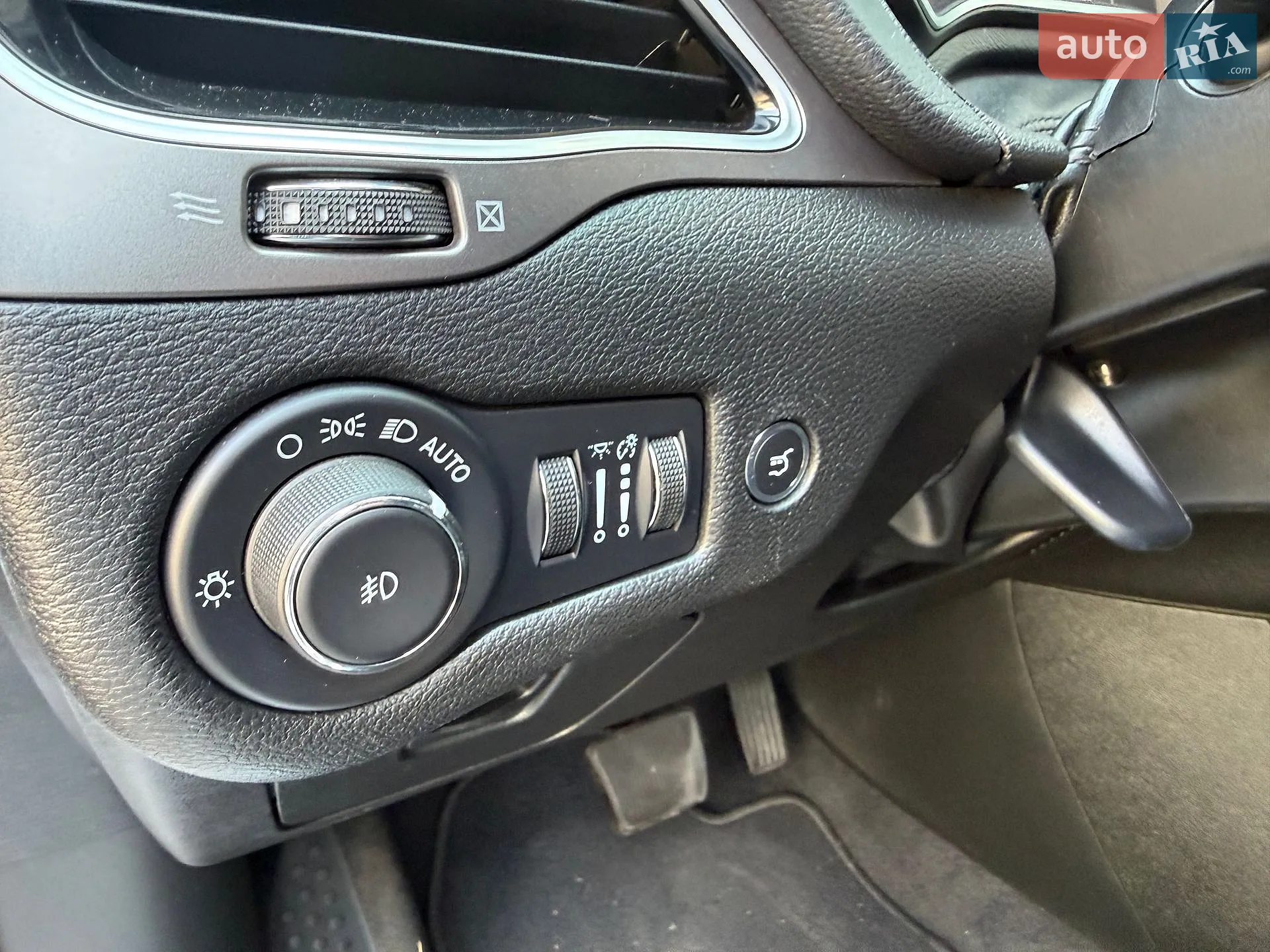2021 Jeep Cherokee - мініатюра 13