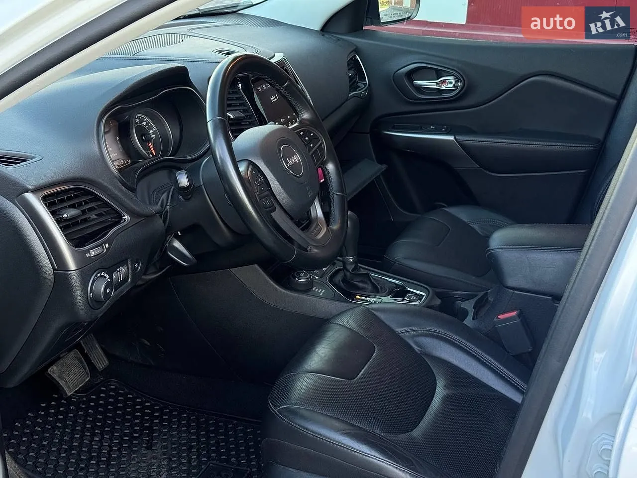 2020 Jeep Cherokee - мініатюра 5