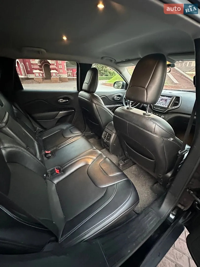 2019 Jeep Cherokee - мініатюра 15