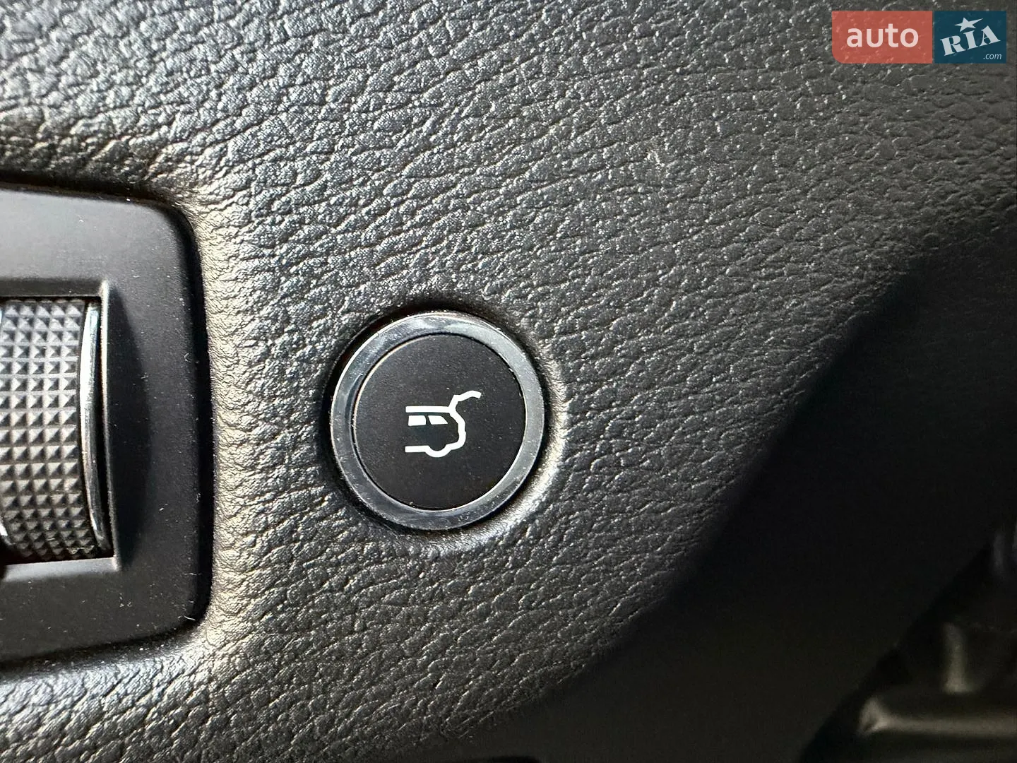 2019 Jeep Cherokee - мініатюра 37
