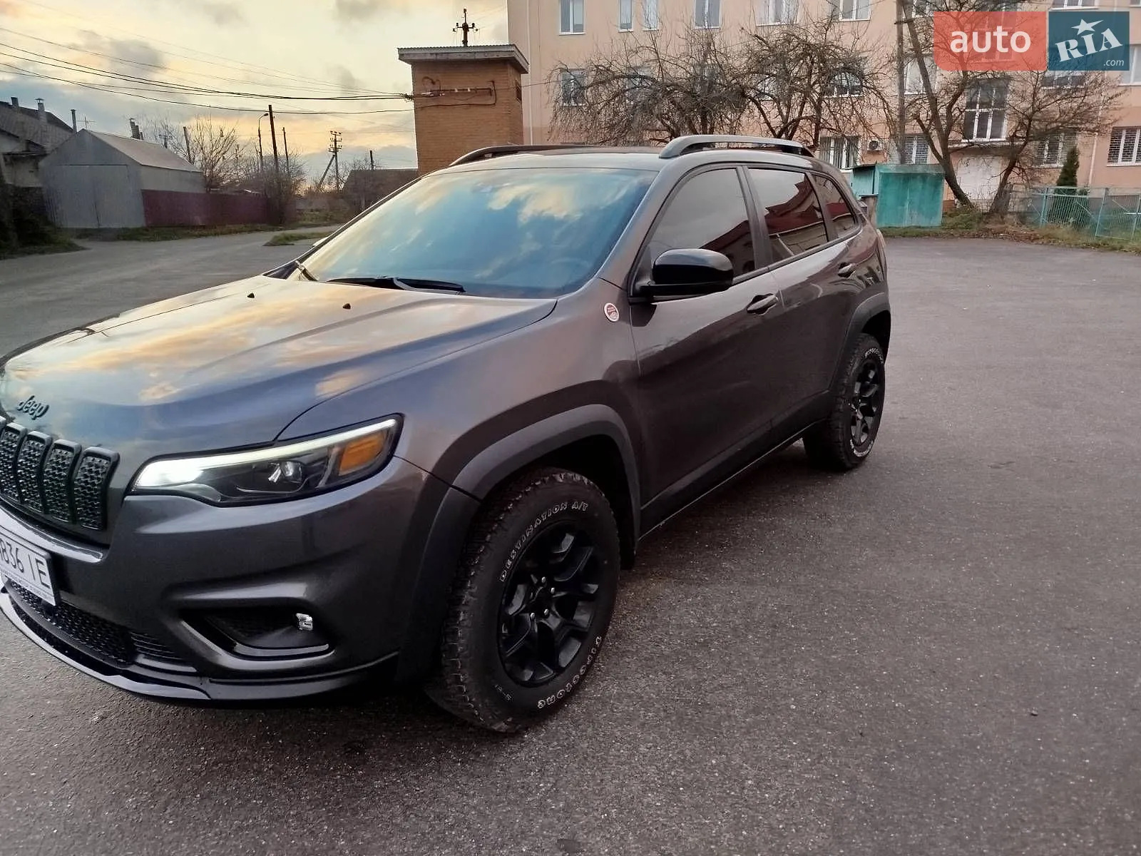 2022 Jeep Cherokee - мініатюра 3