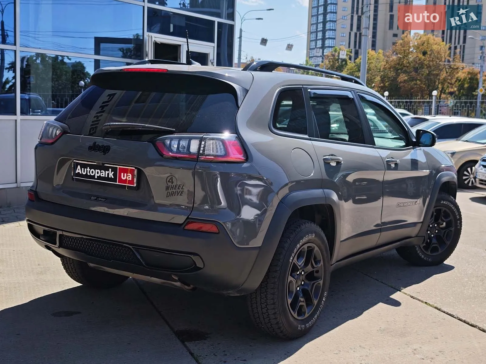 2022 Jeep Cherokee - мініатюра 12