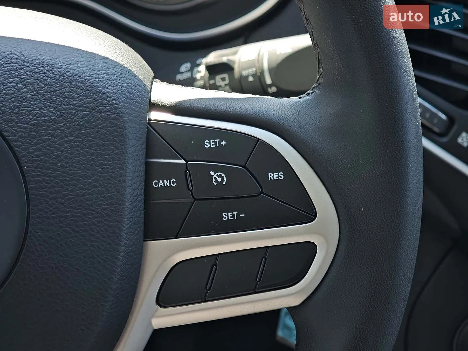 2022 Jeep Cherokee - мініатюра 34