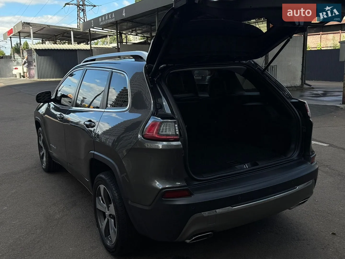 2019 Jeep Cherokee - мініатюра 12