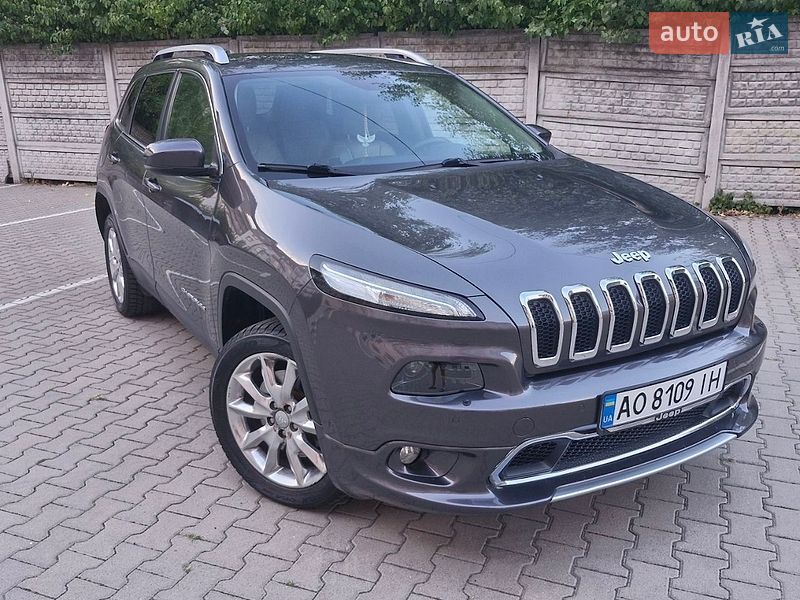 Внедорожник / Кроссовер Jeep Cherokee 2016 в Ужгороде