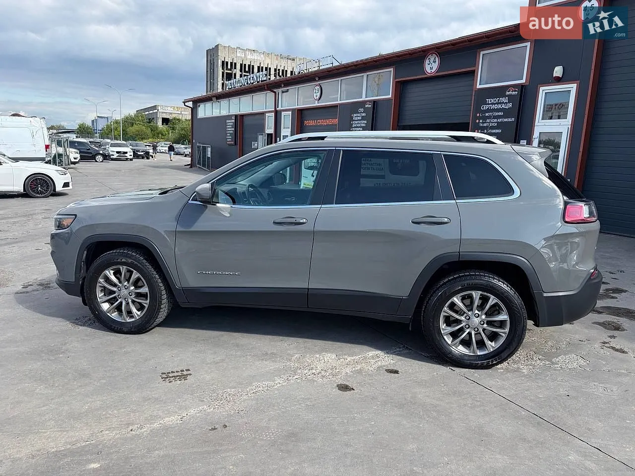 2019 Jeep Cherokee - мініатюра 8