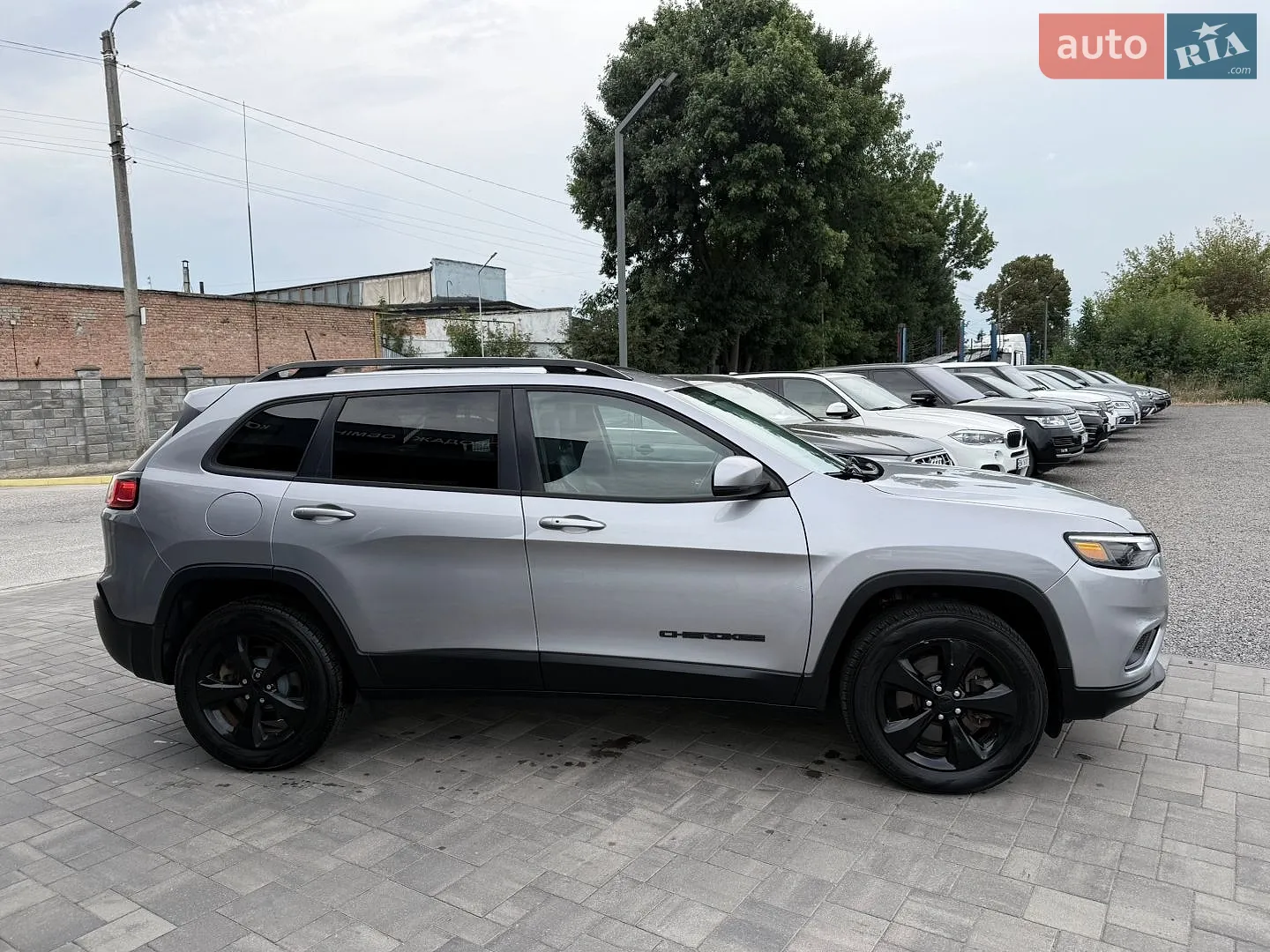 2019 Jeep Cherokee - мініатюра 10