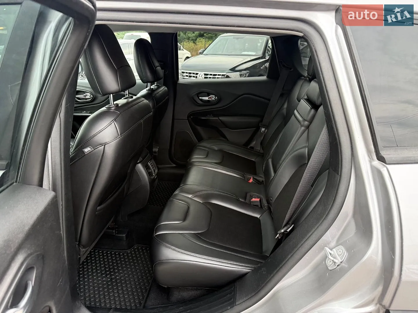 2019 Jeep Cherokee - мініатюра 14