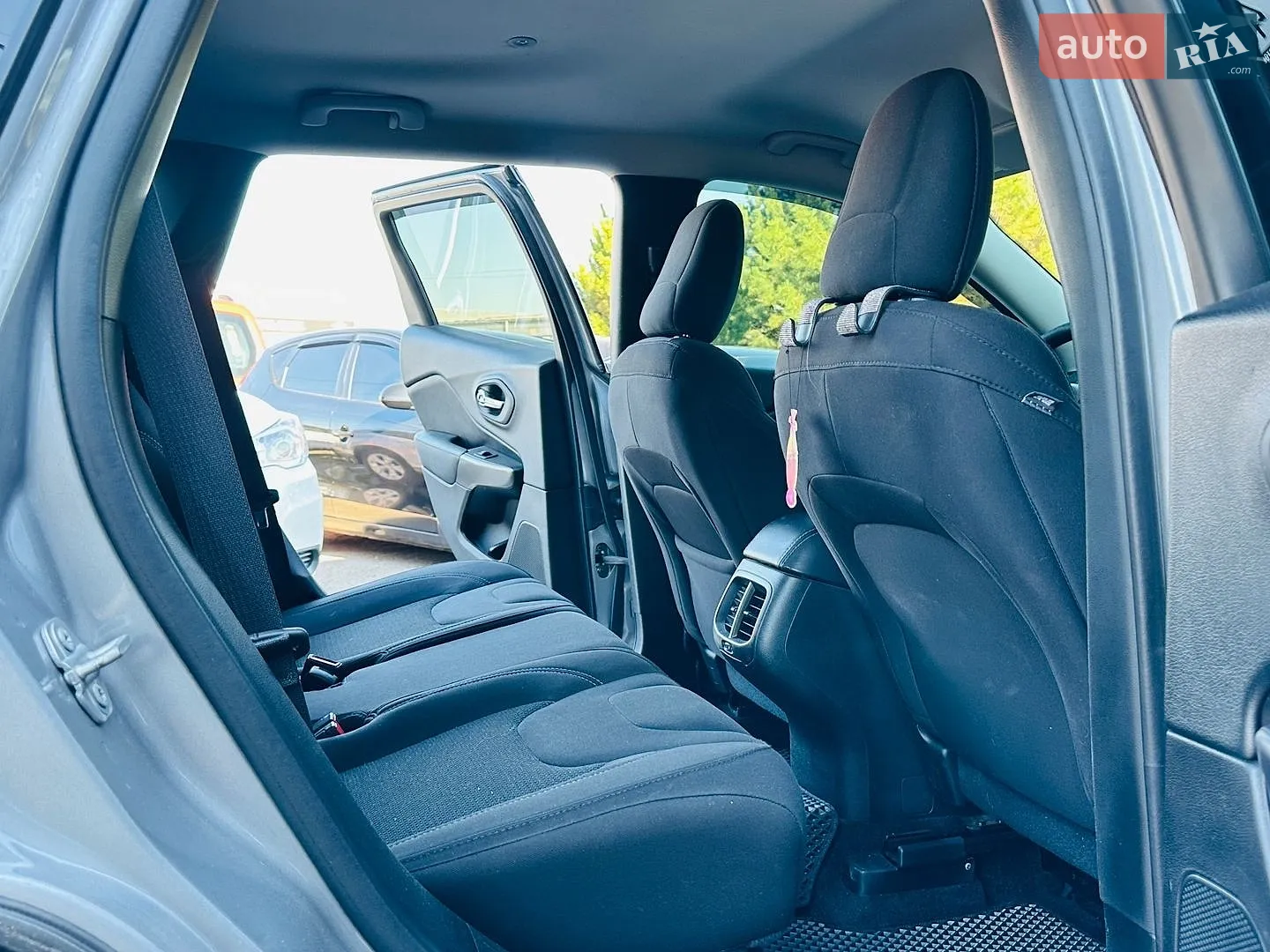 2018 Jeep Cherokee - мініатюра 17