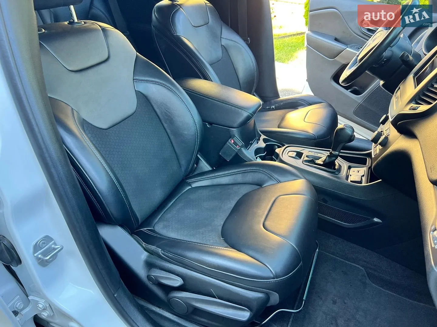 2018 Jeep Cherokee - мініатюра 23