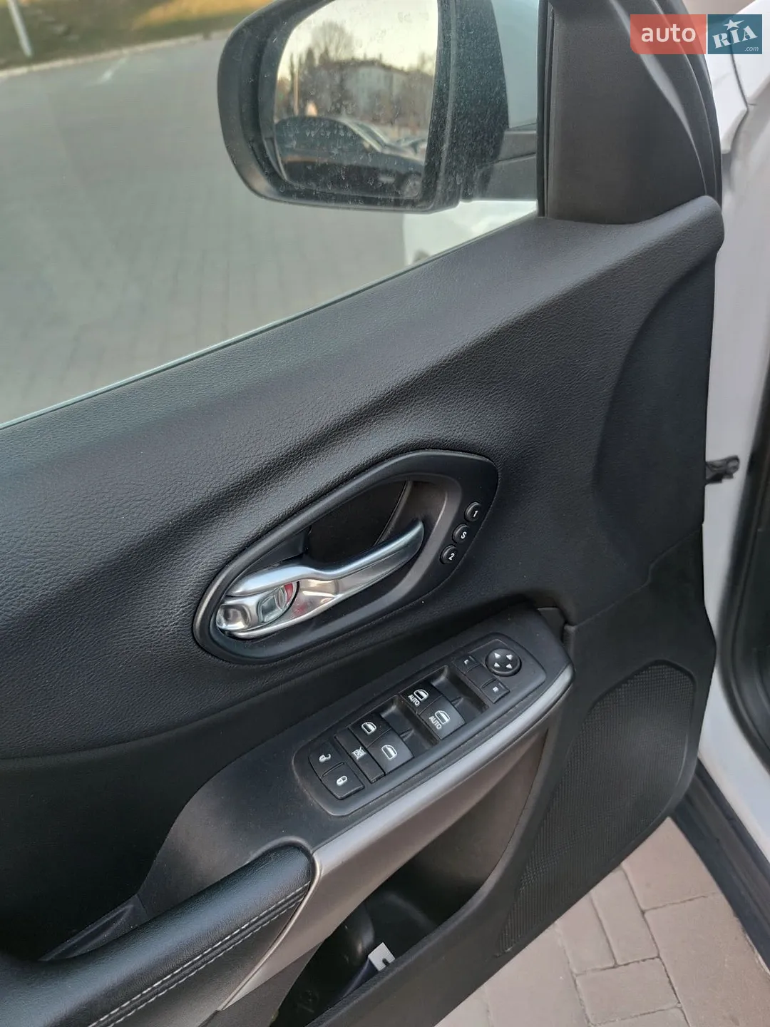 2018 Jeep Cherokee - мініатюра 22