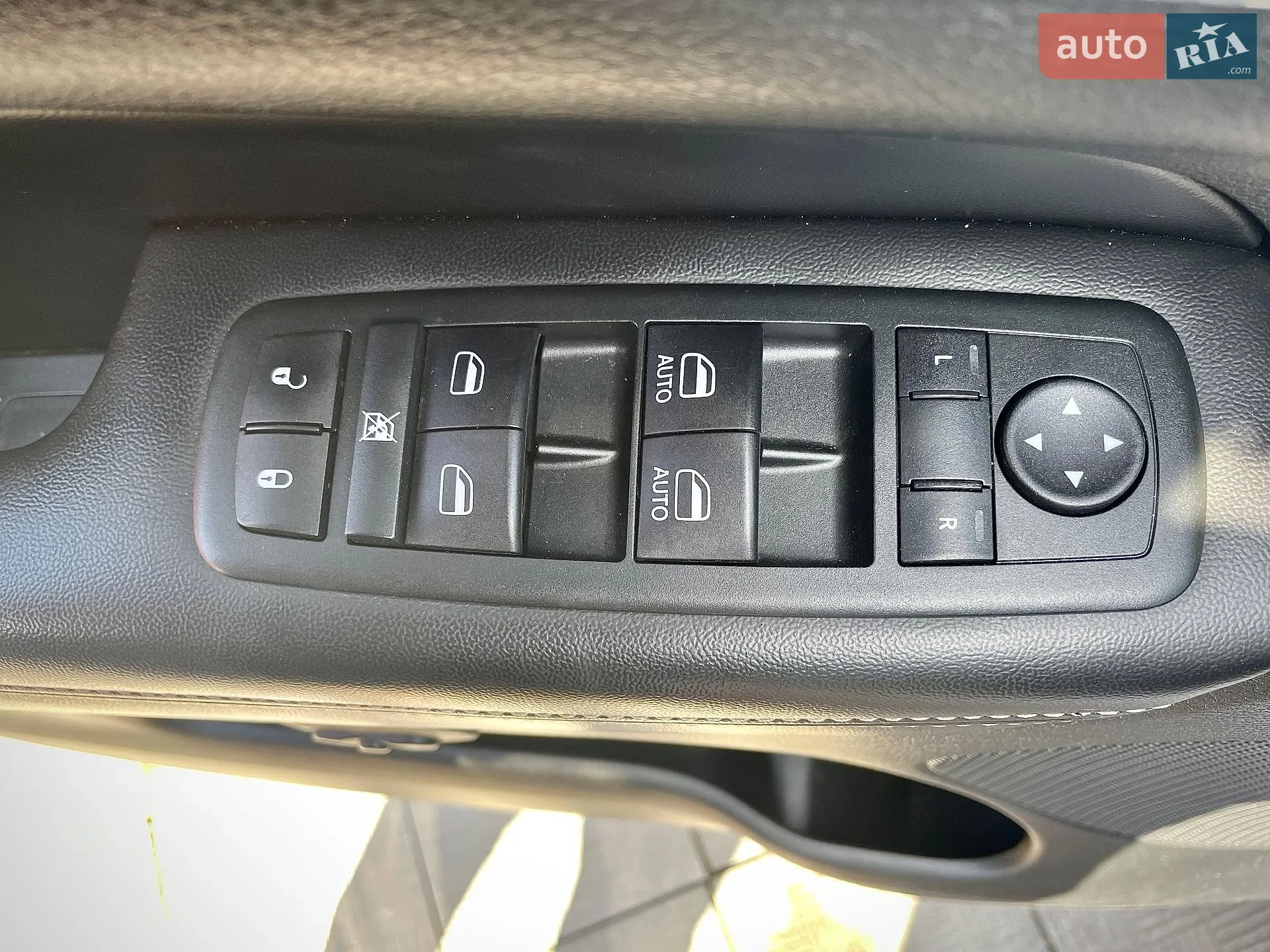 2013 Jeep Grand Cherokee - мініатюра 22