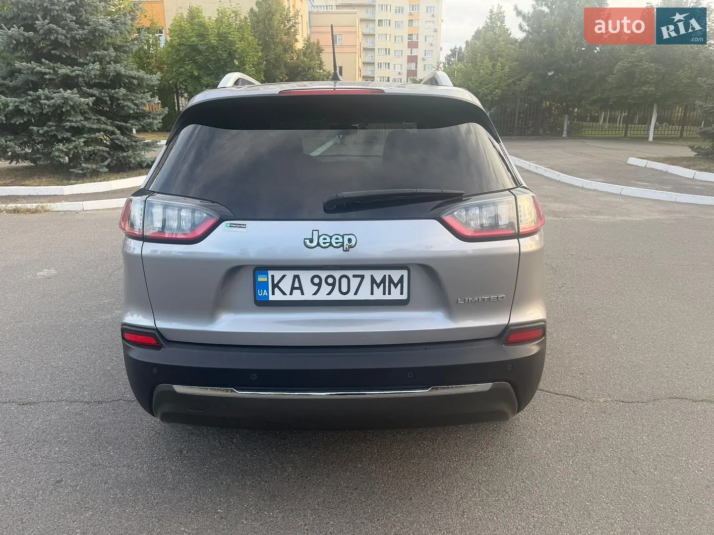 2020 Jeep Cherokee - мініатюра 2