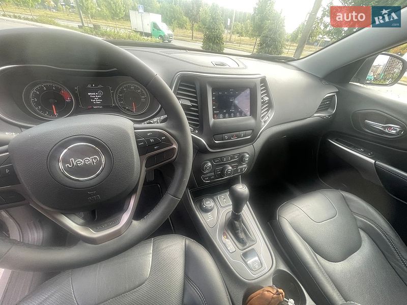 Внедорожник / Кроссовер Jeep Cherokee 2021 в Чернигове