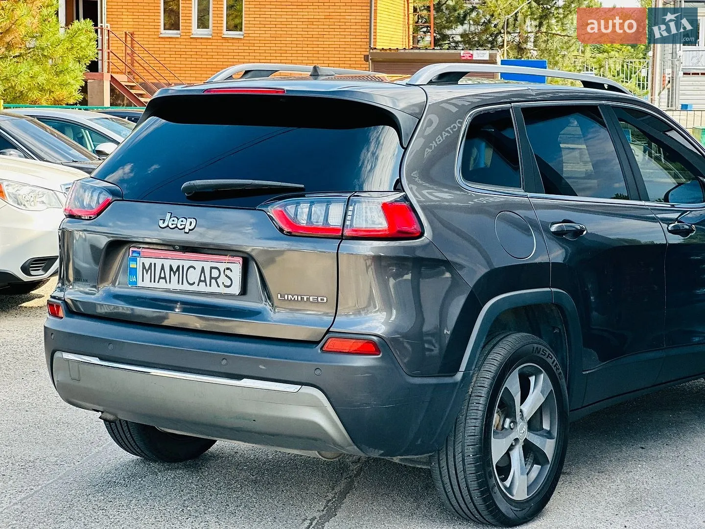 2019 Jeep Cherokee - мініатюра 3